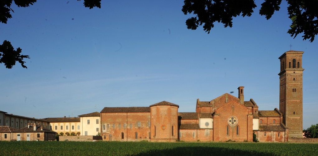 31 Abbazia di Chiaravalle della Colomba - esterno